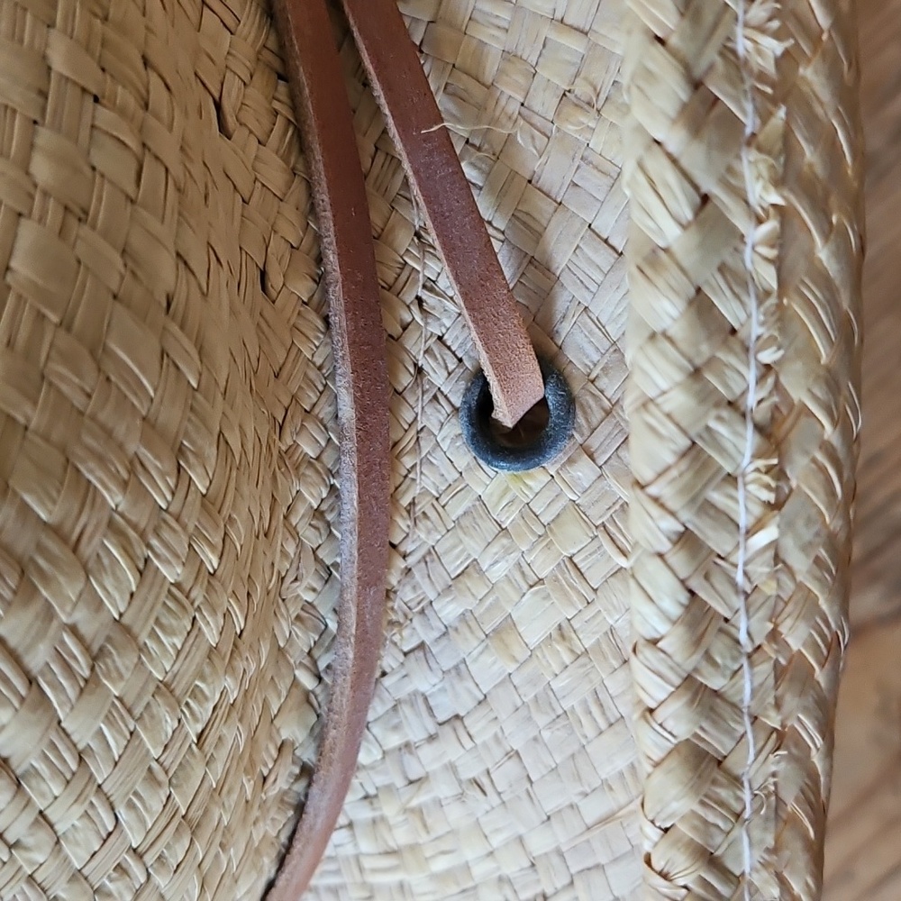 Woman's Stetson U.S.A. X-Large 7 1/2- 7 5/8 Straw Cowboy Hat Leather Chin Strap - Picture 6 of 9